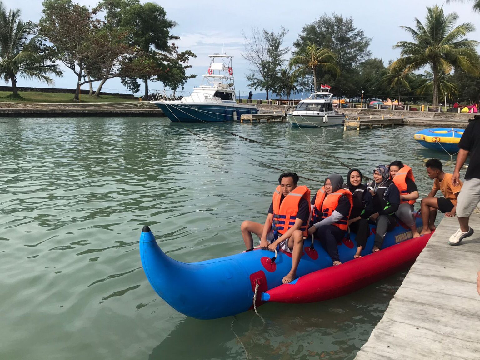 water-sport-resort-anyer-anyer-resort-villa-anyer